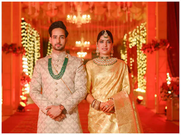 Exclusive Pics! Naveen Sharma ties the knot with Roshni Sharma in ...