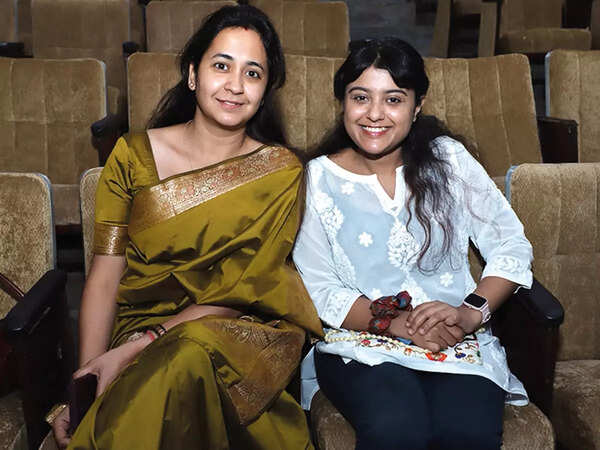 Meenakshi and Ansha Srivastava