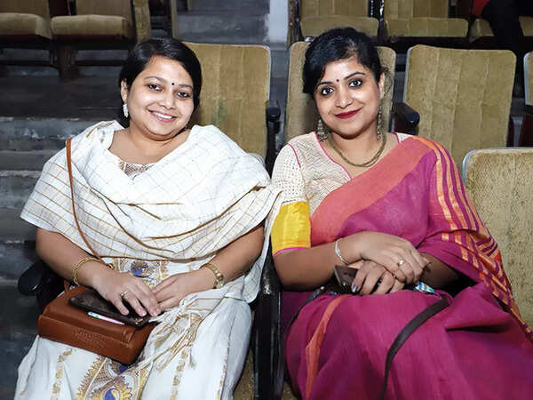 Sanchita Joshi (L) and Ritika Pandey