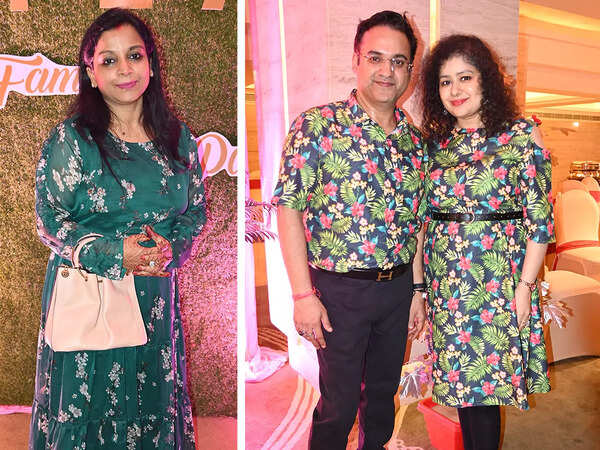 (L) Shweta (R) Sumit and Riya Agarwal