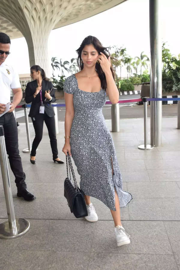 Suhana Khan flaunts her super expensive handbag in New York City