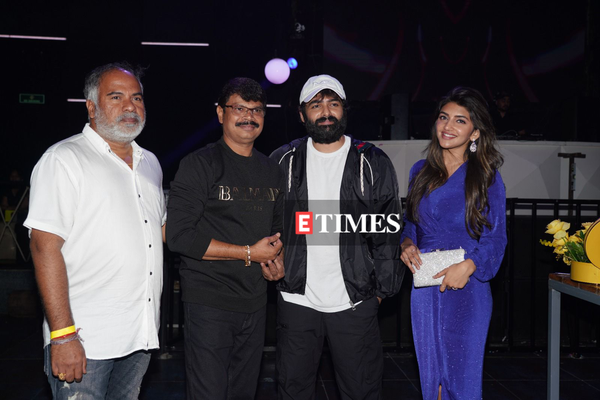 Exclusive Pictures: Check out how Energetic Star Ram Pothineni requests Boyapati on his Birthday!