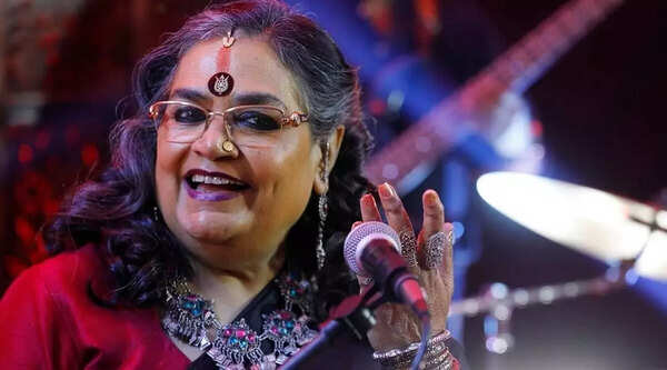 Usha Uthup (1)