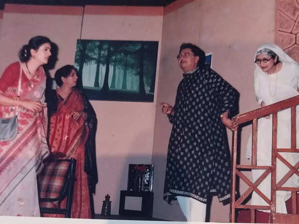 Artists of Anandam Mumbai on stage