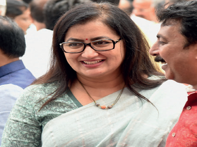 Not joining BJP, says Sumalatha