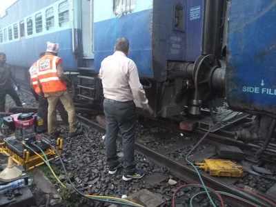 Three coaches of Howrah Mail train derail near Igatpuri Station in Maharashtra