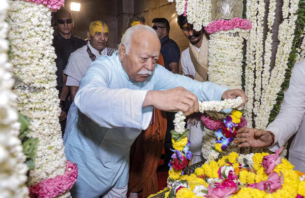 RSS chief urges society to embrace cow protection