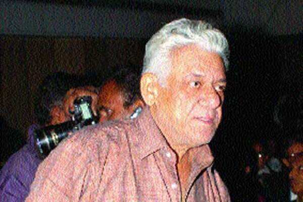 Om Puri at a theater competition
