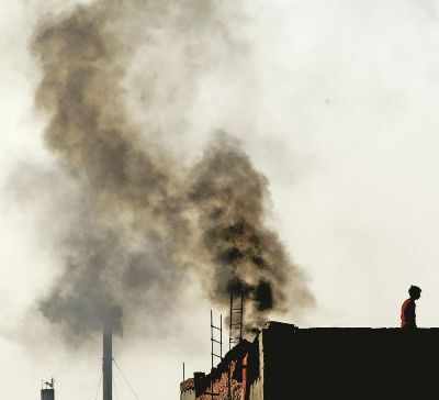 3 labourers killed, 2 hurt as bakery's chimney collapses