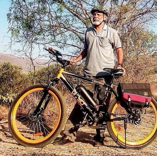 Hang gliding pioneer, adventure junkie… 75-year-old still seeks the adrenaline rush