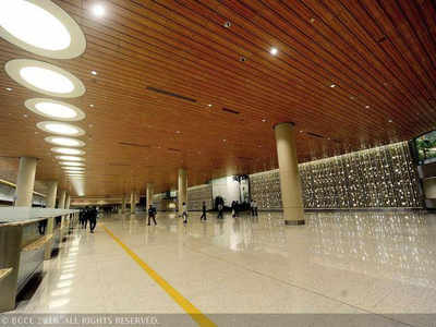 17-yr-old NRI detained at airport with bullet in bag