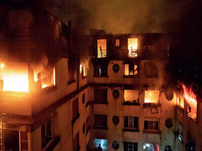 10 dead, 30 hurt as inferno engulfs Paris building