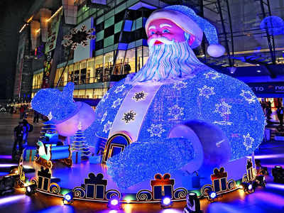 Nexus Koramangala unveils Bengaluru’s biggest Santa in blue