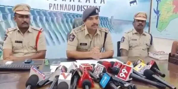Six arrested in daylight gold robbery case in Palnadu
