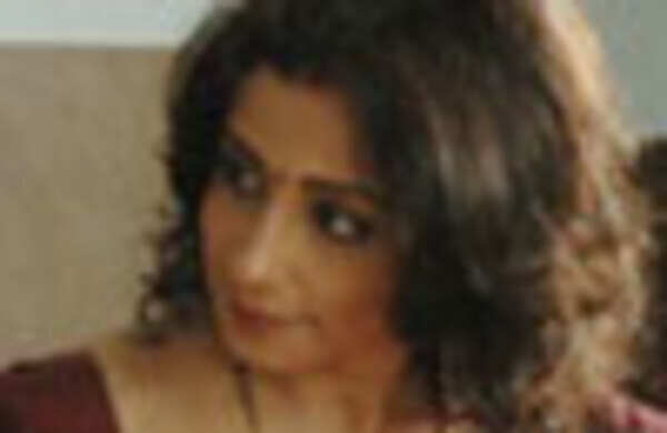 This Miss Kissed in Hiss