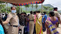 Visakhapatnam: TDP workers attacked allegedly by YSR Cong activists, hold protest 