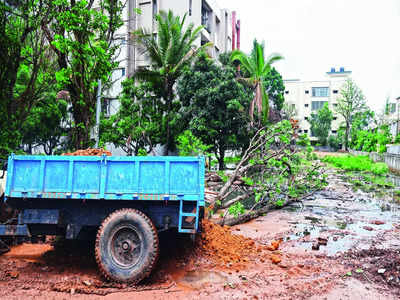 Blame game over sewage deluge in Yelahanka