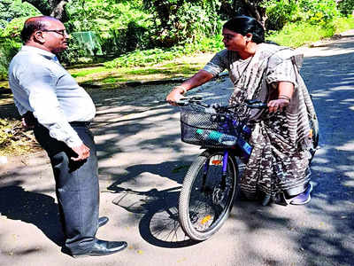 New rules: Lalbagh officials to ride cycles on duty