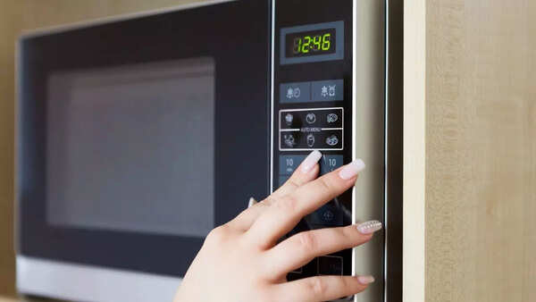 Microwave cleaning mistakes to avoid: 8 things you should never do