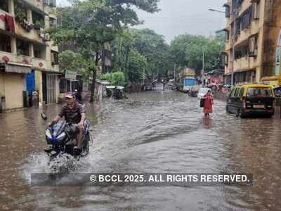 Mumbai Weather Updates: Ganesh Chaturthi brings rain in Mumbai; more rain expected