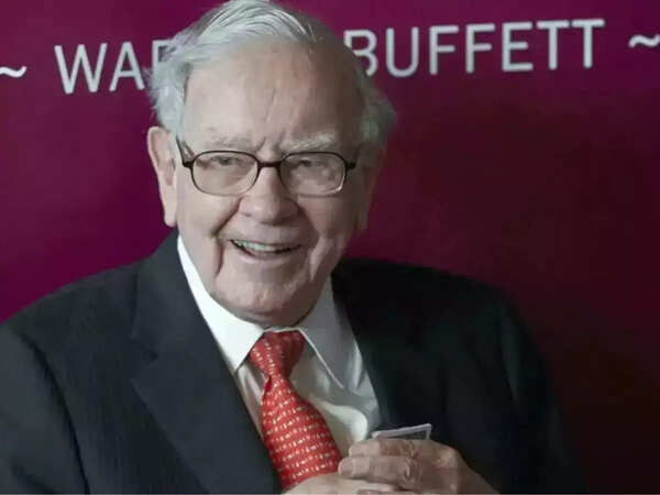 At Berkshire Hathaway's annual shareholders meeting, world’s no. 1 investor Warren Buffet thanks Apple CEO Tim Cook; says: You are a …