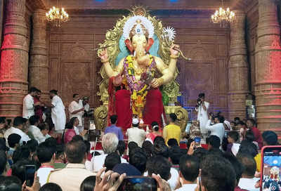 Ganesh Chaturthi 2022 Updates: Devotees throng Mumbai Pandaal for Lalbaugcha Raja's darshan