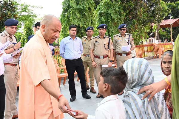 CM assures prompt redressal of public grievances