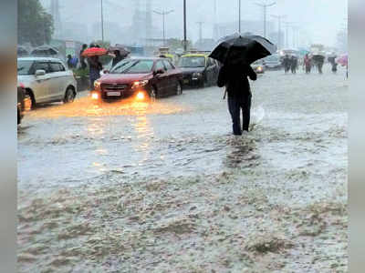 Mumbai rains: How Mumbaikars spent the night of the deluge