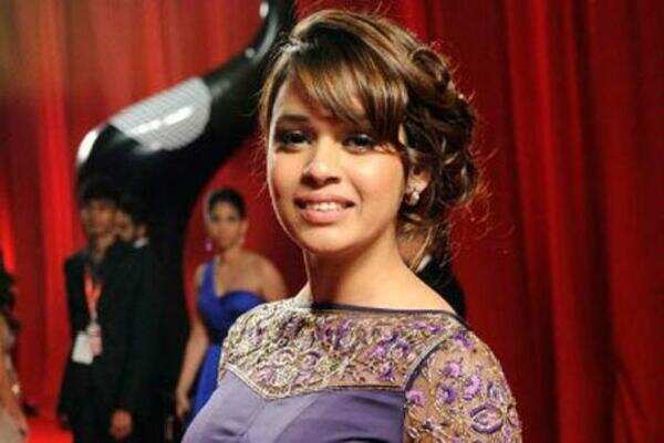 Shalmali adds freshness to Happy Journey