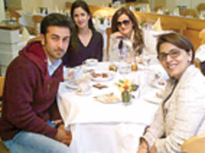 Kat dines with RK's mom