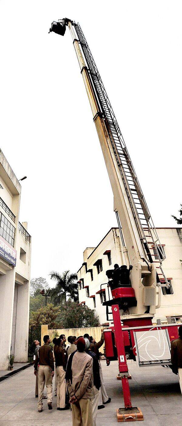 South corporation to procure hydraulic lifts, first for a civic body in Delhi