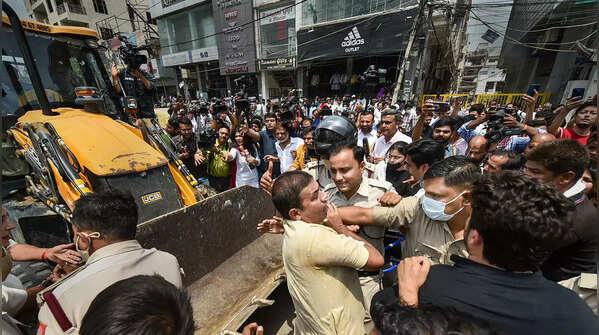 Protests erupt as bulldozers roll into Delhi's Shaheen Bagh