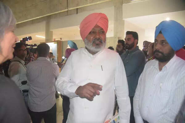 Punjab mulls tax on Himachal vehicles after hill state hikes entry fee