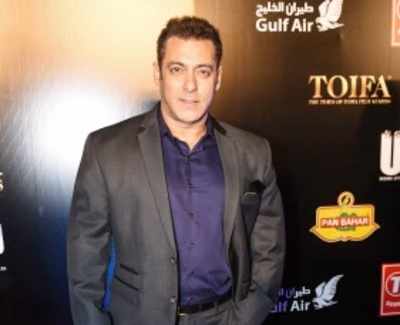 Salman Khan welcomes Suniel Shetty’s son Ahan to the industry