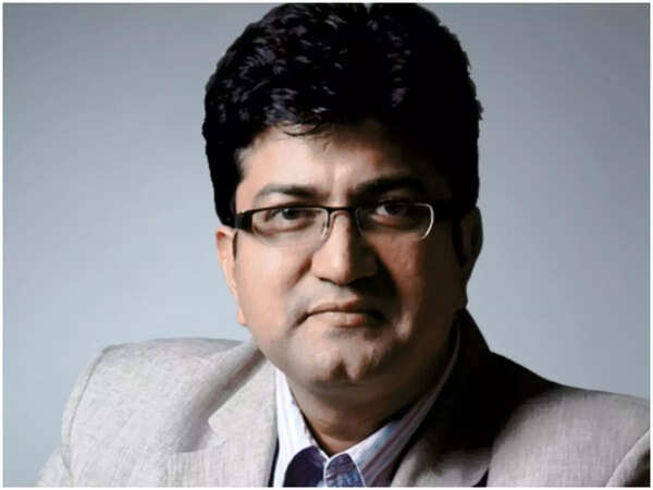 Prasoon Joshi: I have to balance between societal responsibility and creative sensibility- Exclusive!