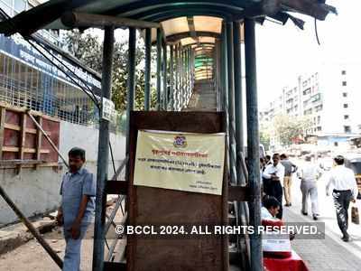 Bandra East skywalk shut for pedestrians