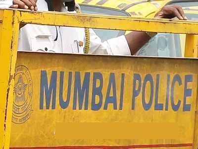 Mumbai traffic alert: Slow moving traffic at Mahim Junction, SV Road due to repairing work