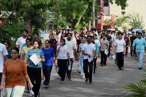 Medical aspirants in Chandigarh keeping focus amid mental fatigue.