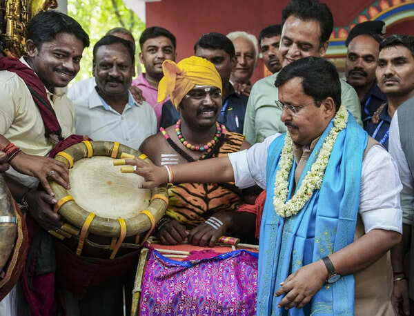 Strengthen cadre and prepare for local body, Nabin tells Karnataka BJP