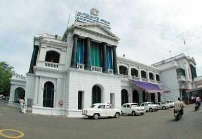 Tamil Nadu Political crisis: Chaos during crucial floor test adjourns proceedings till 1 pm