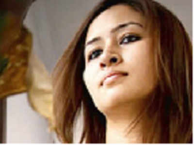 Jwala Gutta courts the limelight