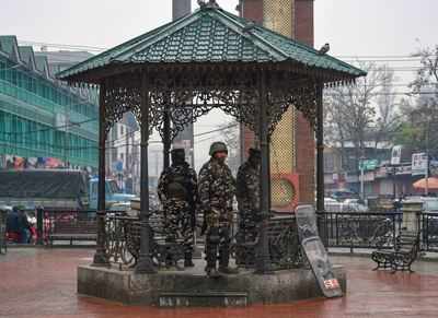 Srinagar blast: Several injured as militants lob grenade near Kashmir University