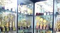 Medal and trophy shops face problems in Moradabad amid pandemic 