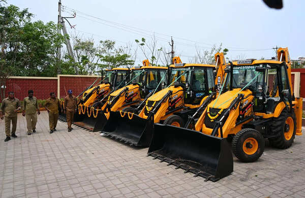VMC launches new JCB vehicles for sanitation, waste management