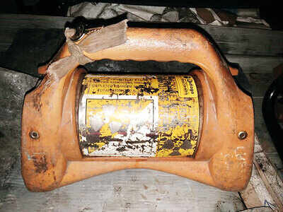 Radioactive device found abandoned in Bhose village Radioactive device found abandoned in Bhose village