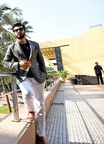 I’m notorious for working less and partying more: Fawad Khan