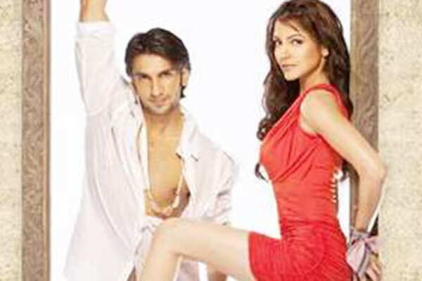 Ranveer and Anushka playing the con-game
