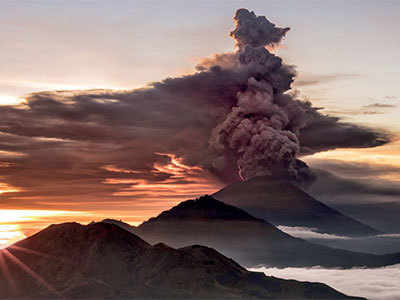 Bali’s Mount Agung volcano eruptions hits flights