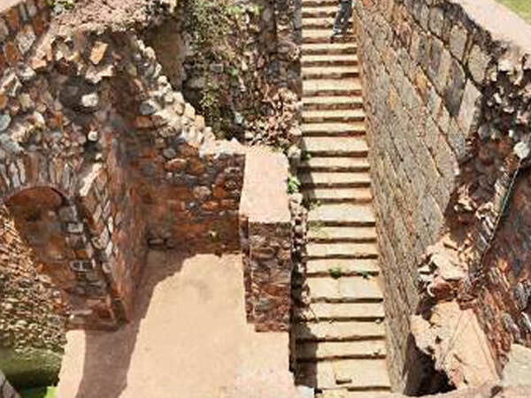 Mughal baoli suffering from neglect hits road to revamp
