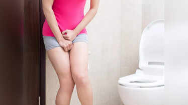Why both men and women should pee before and after sex?